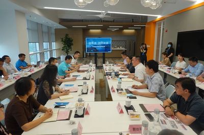 信息学院与集美区工信局开展理论学习中心组联学 共话软件和信息技术服务业发展新篇